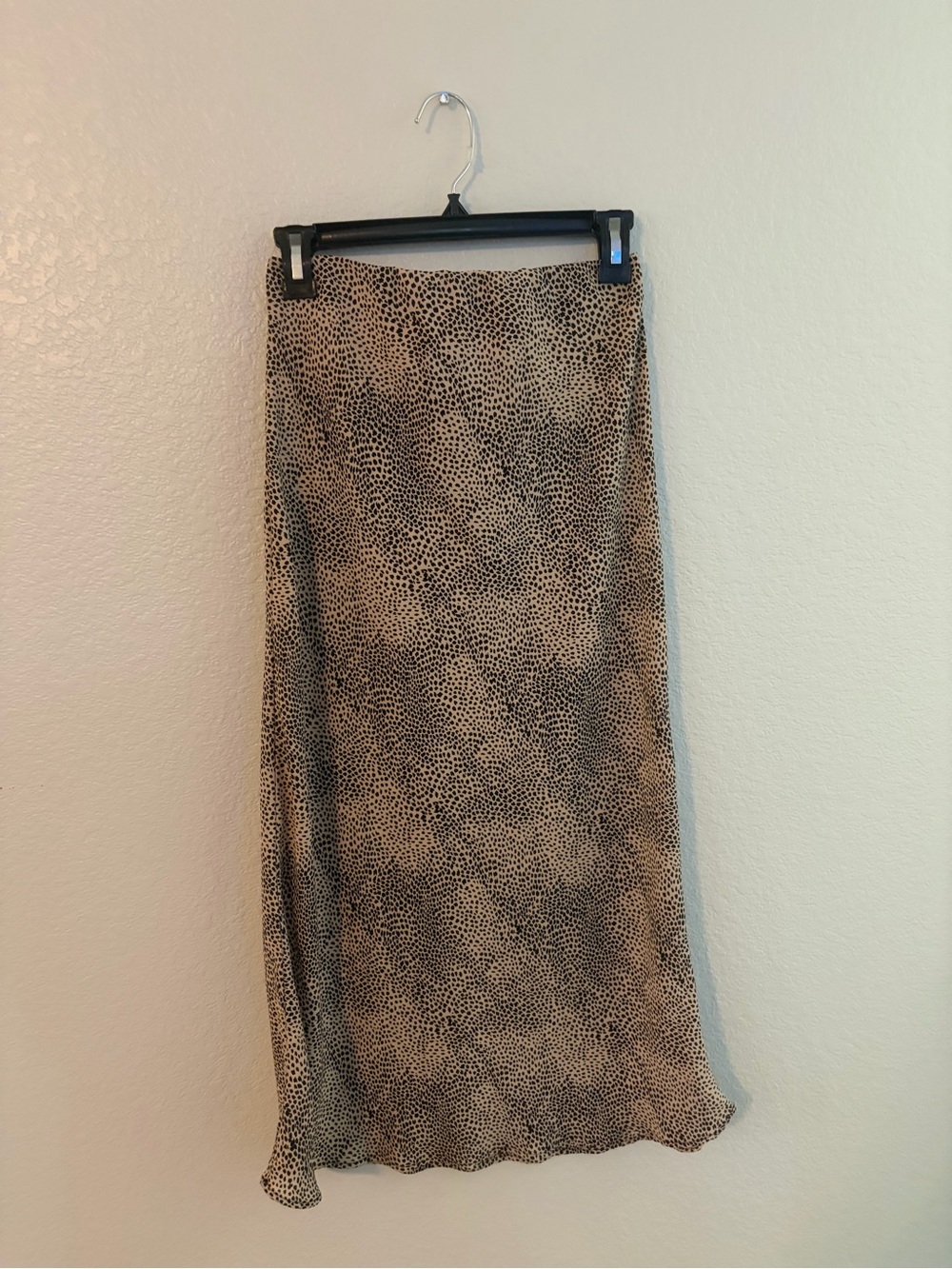Renee C. Beige and Black Spotted Midi Skirt